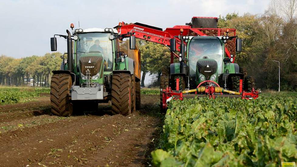 De stap naar een rooier met opbrengstmeting was niet groot. De combine en de aardappelrooier van Sterenborg zijn al voorzien van een dergelijk systeem.  „De bieten vullen een kwart van mijn bouwplan. Dat is een heel grote oppervlakte waar je anders niets