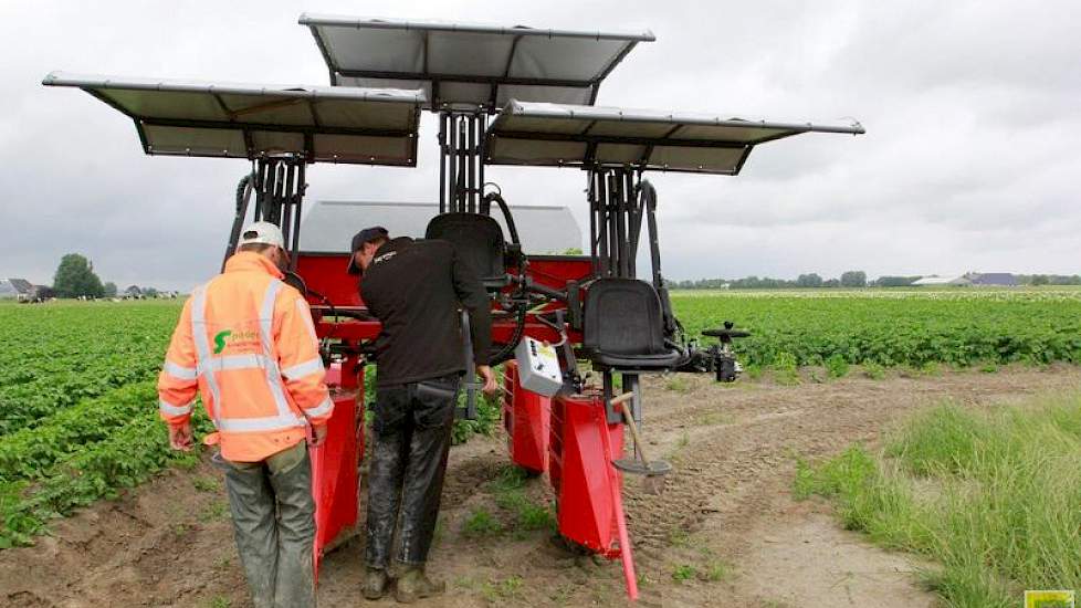De machine is inschuifbaar, wat het transport eenvoudiger maakt.