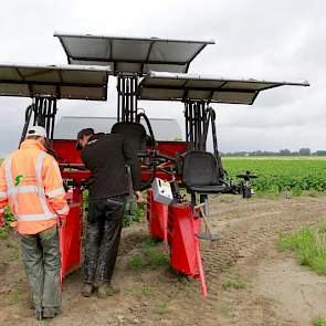 De machine is inschuifbaar, wat het transport eenvoudiger maakt.