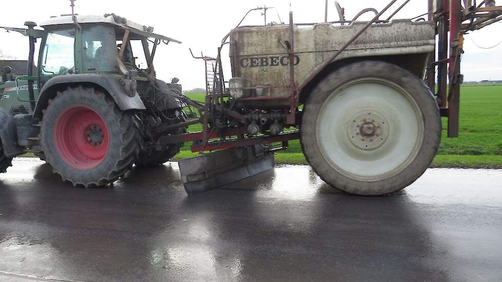 Verandering: Veldspuit wordt wegenreiniger