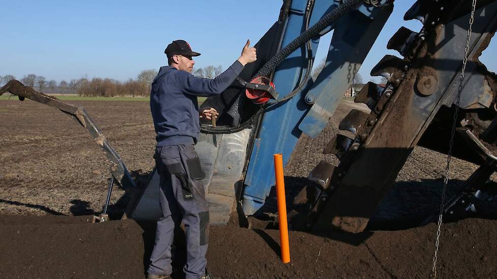 Dit scheelt een extra werkgang met een tractor en dus ook de inzet van een extra collega.