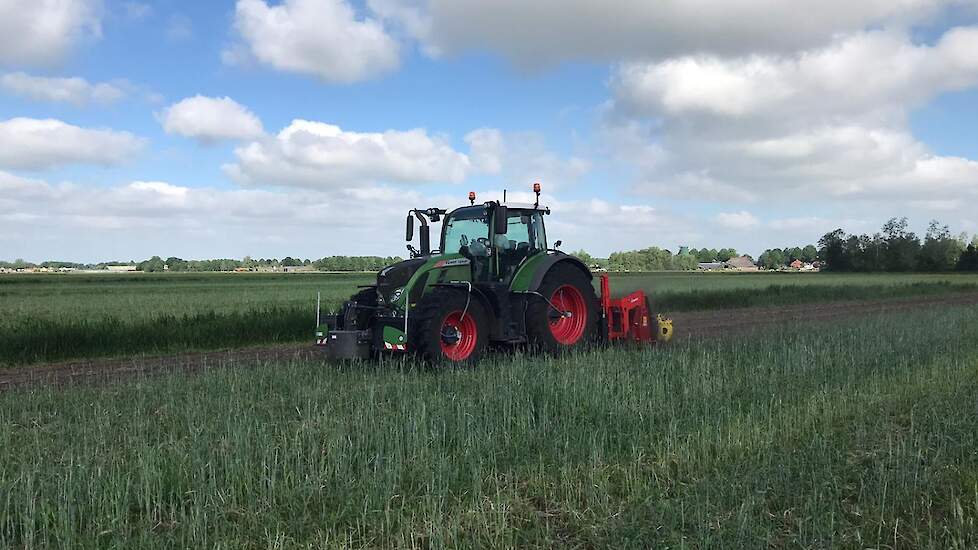 De beide bodembewerkingen zijn onderdeel van een proef.