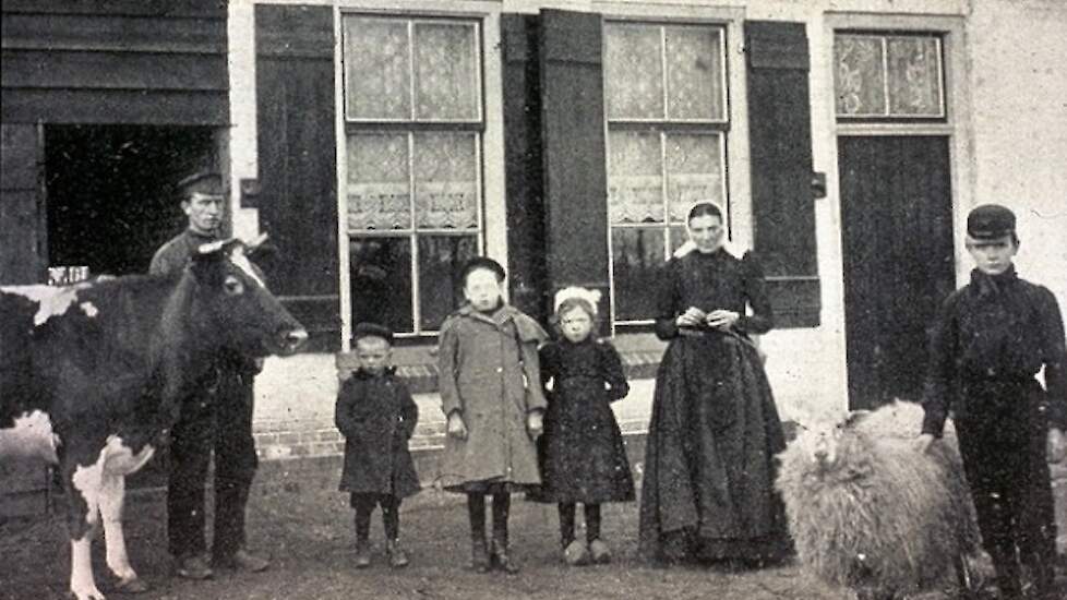 Een kolonistengezin in 1910, een jaar na aankomst.
