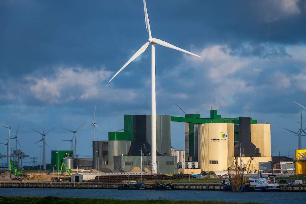 De mouterij van Holland Mout in Eemshaven (GR).