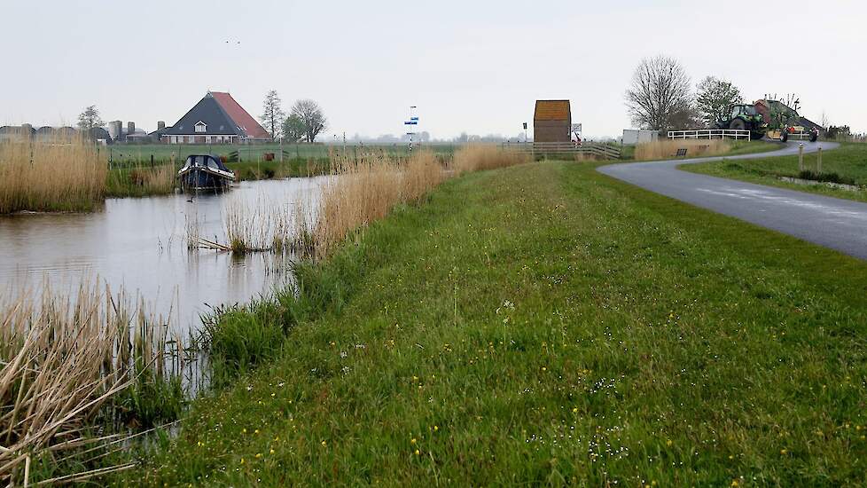 Door het verhogen van de waterstanden in de zes aangewezen gebieden wordt er meer stikstof vastgehouden en is er meer biodiversiteit. Zo is het gebied aantrekkelijker voor weidevogels.