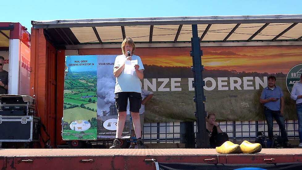 Bertie Steur (BzV): "Discussie over onhaalbare stikstofnormen" - Boerenprotest in Stroe 22 juni 2022