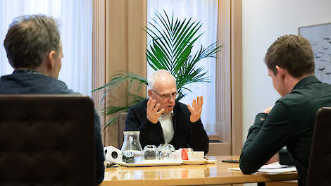 Piet Adema, minister van LNV: „De ontwikkeling die we hier gaan doormaken, kan Nederland op een andere en nieuwe manier op de kaart zetten in Europa en in de de rest van de wereld.”