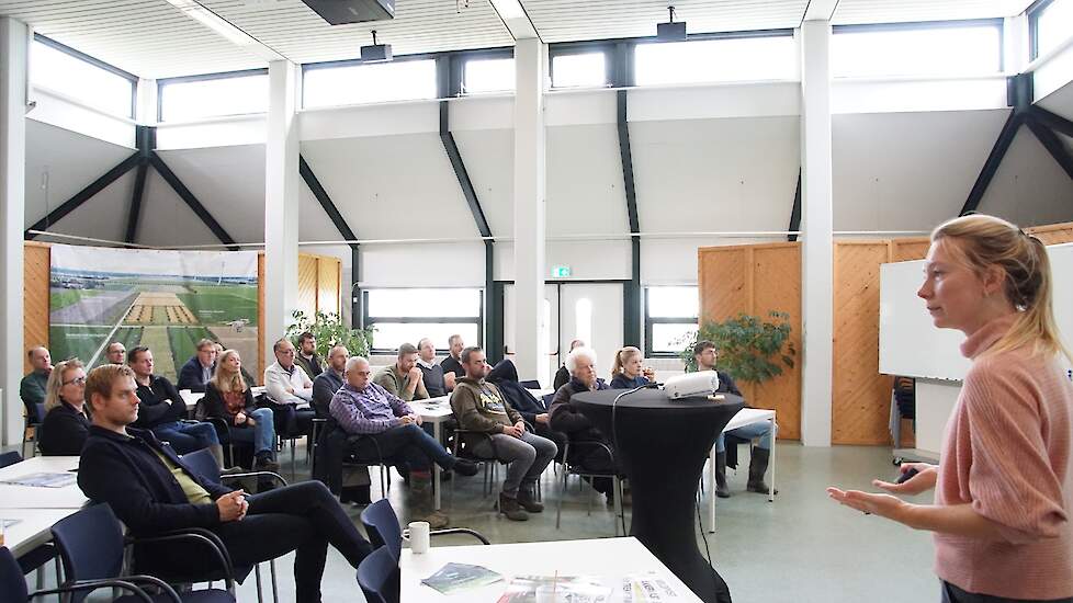 Uitleg binnen bij WUR Open Teelten door Marie Wesselink.