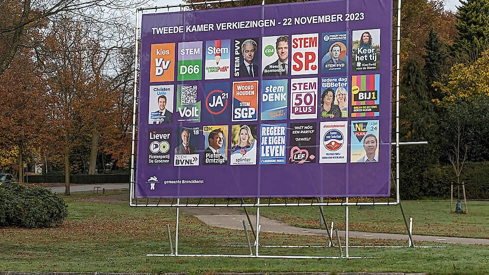 De borden voor de verkiezingsposters kunnen tot begin juni 2024 in de opslag. Van 6 tot 9 juni dat jaar wordt er in Europa gestemd voor het Europees Parlement.