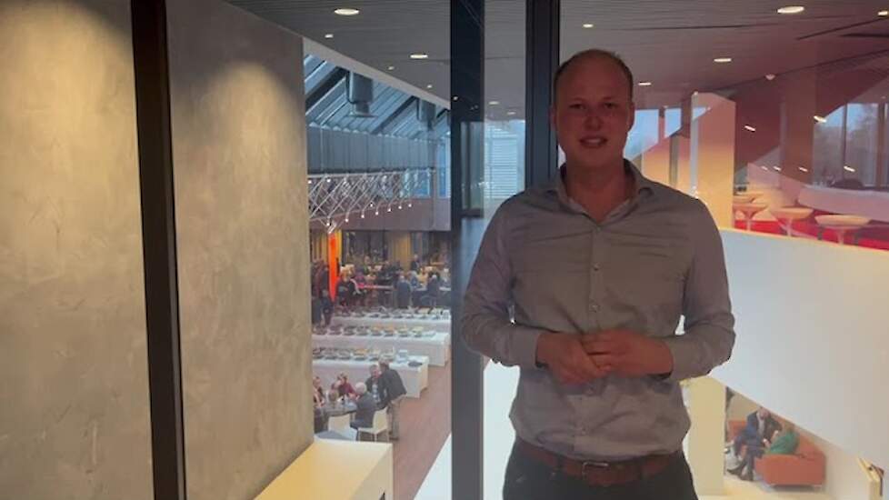 Friese melkveehouder Van der Veer neemt het op voor jonge boeren in Friesland