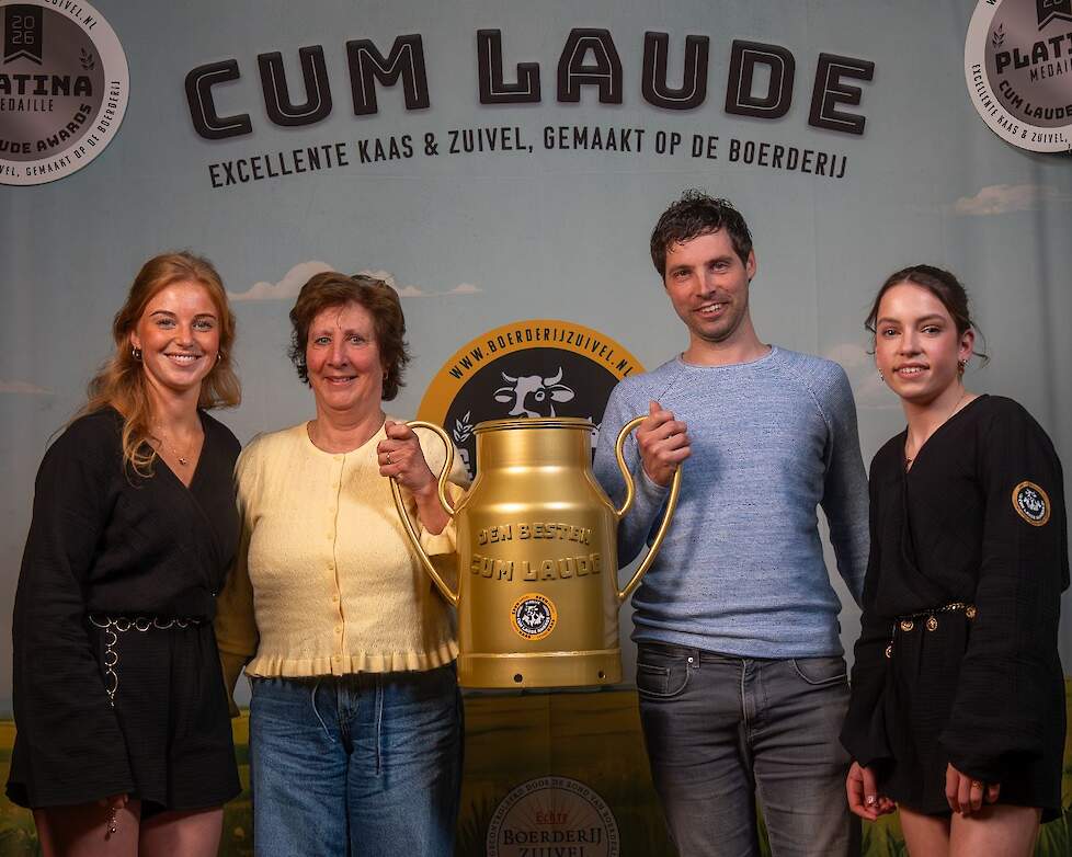 Kaasboerderij Schellach uit Middelburg (ZL) pakte de trofee voor de beste karnemelk van het land.